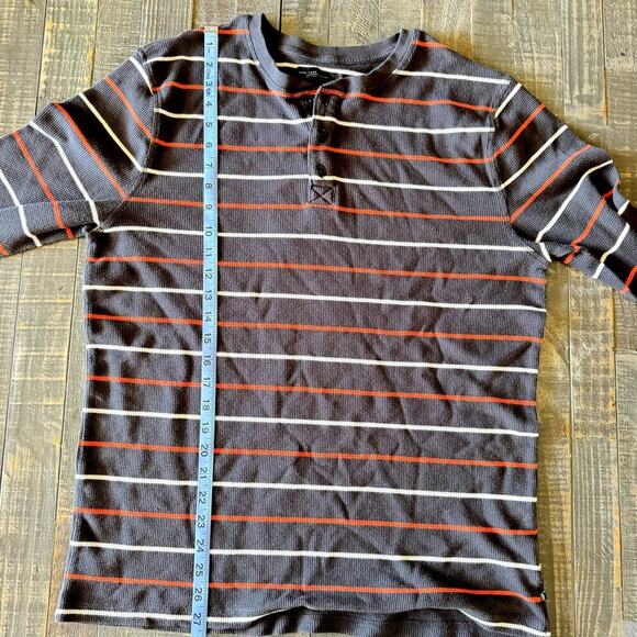 Junk Food Linn Long Sleeve Striped Thermal Henley T-Shirt Color Black Size XL - Picture 6 of 7